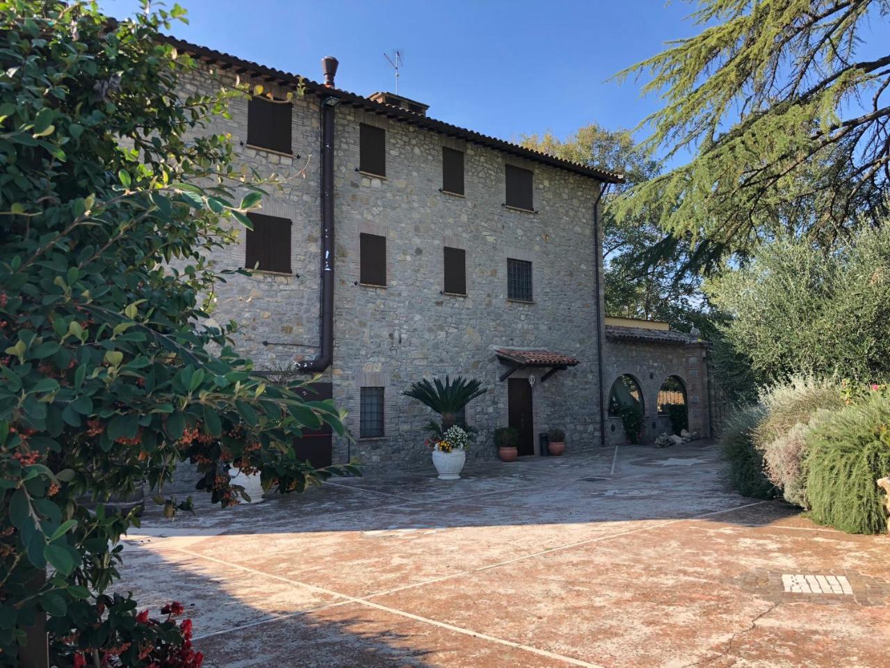 Agriturismo Beata Vanna Фабро Екстериор снимка