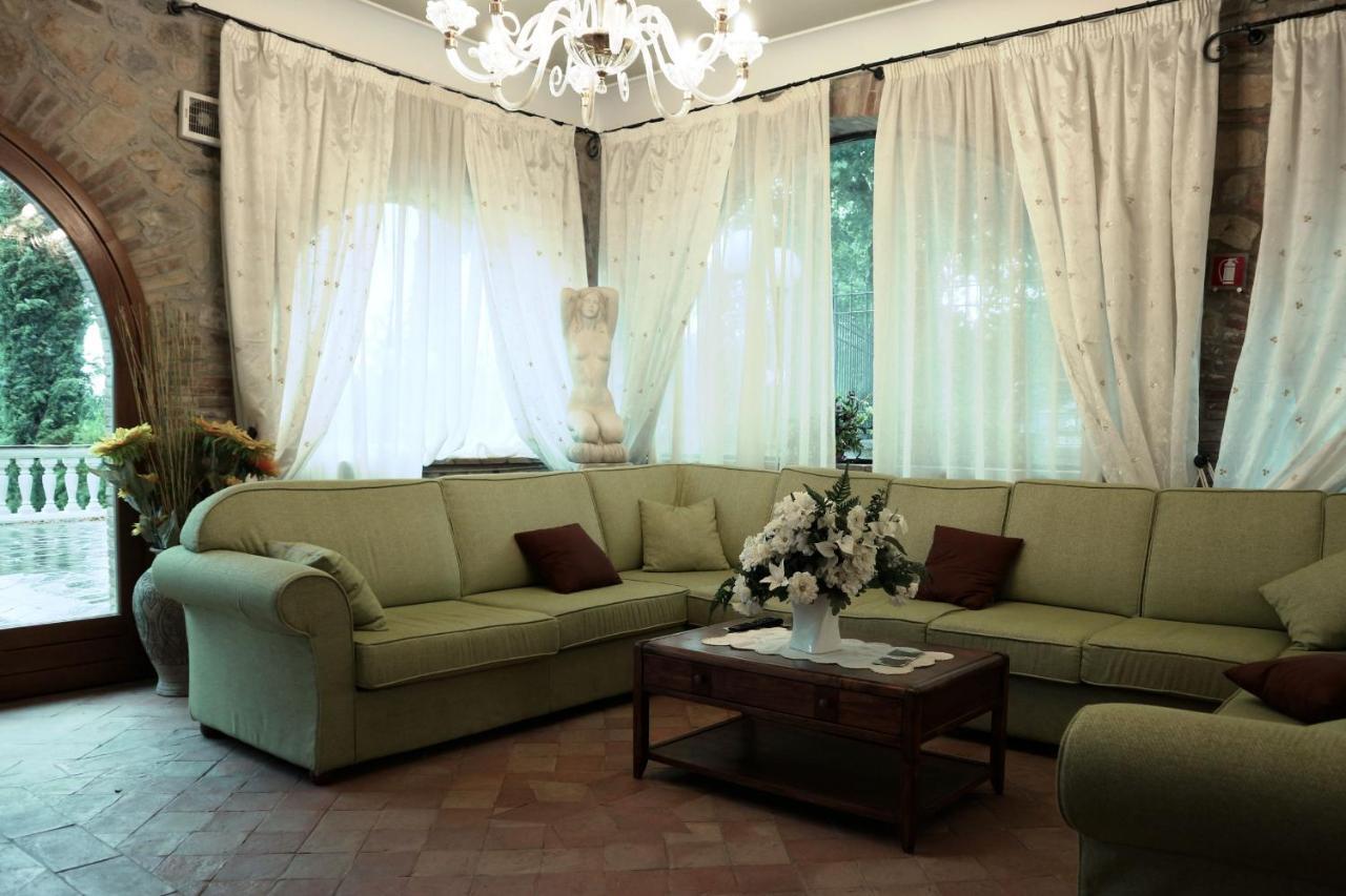 Agriturismo Beata Vanna Фабро Екстериор снимка